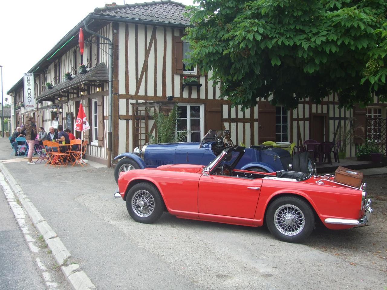 La Petite Auberge Chatelraould-Saint-Louvent Exterior foto